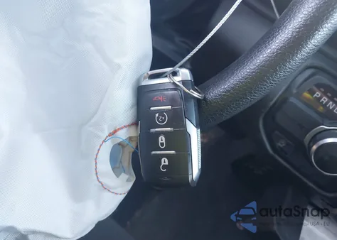 2025 Ram 1500 Tradesman 4X2 5'7 Box z USA, uszkodzony, nr VIN 1C6RREGG2SN640205